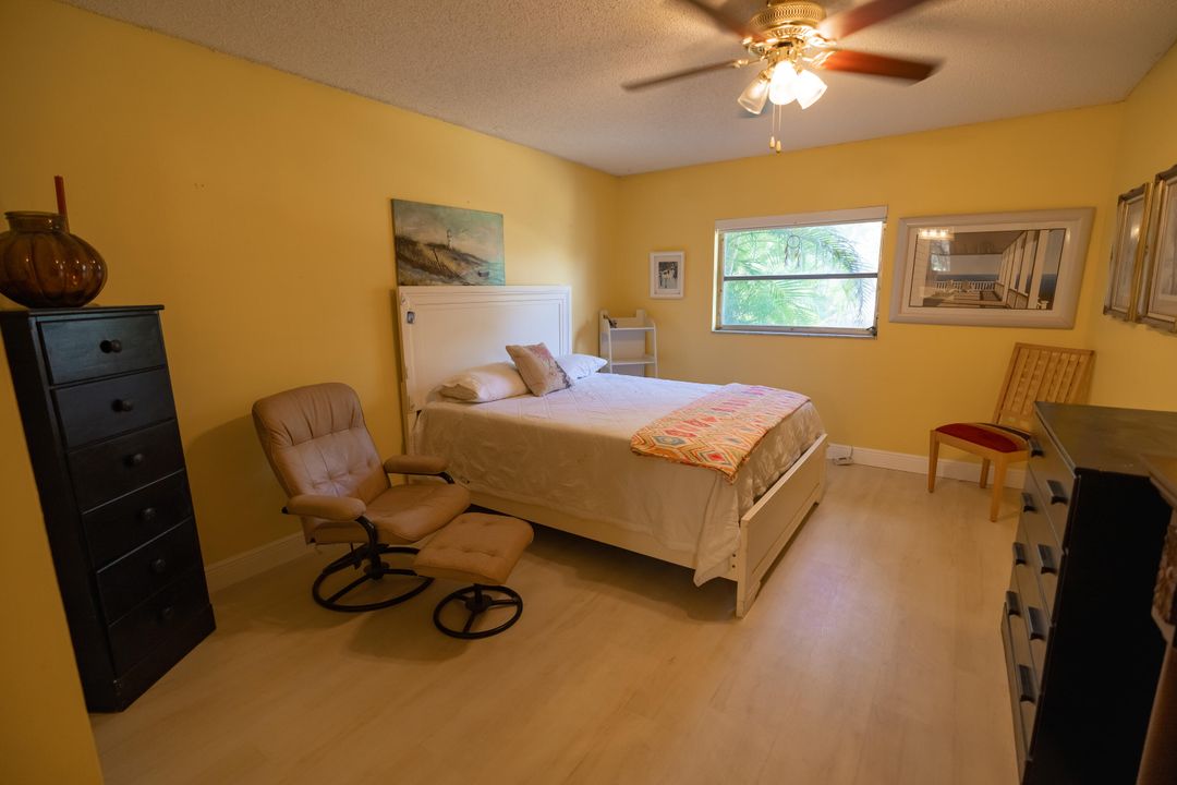 For Sale: $265,000 (2 beds, 2 baths, 1200 Square Feet)