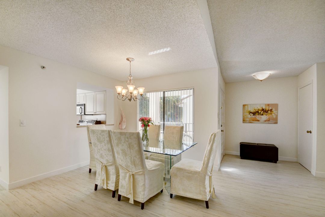 For Sale: $419,500 (2 beds, 2 baths, 1728 Square Feet)