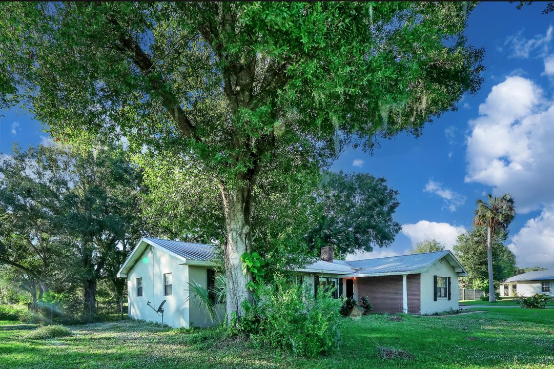 For Sale: $449,000 (3 beds, 2 baths, 1710 Square Feet)