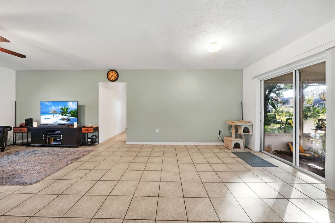 For Sale: $449,000 (3 beds, 2 baths, 1710 Square Feet)