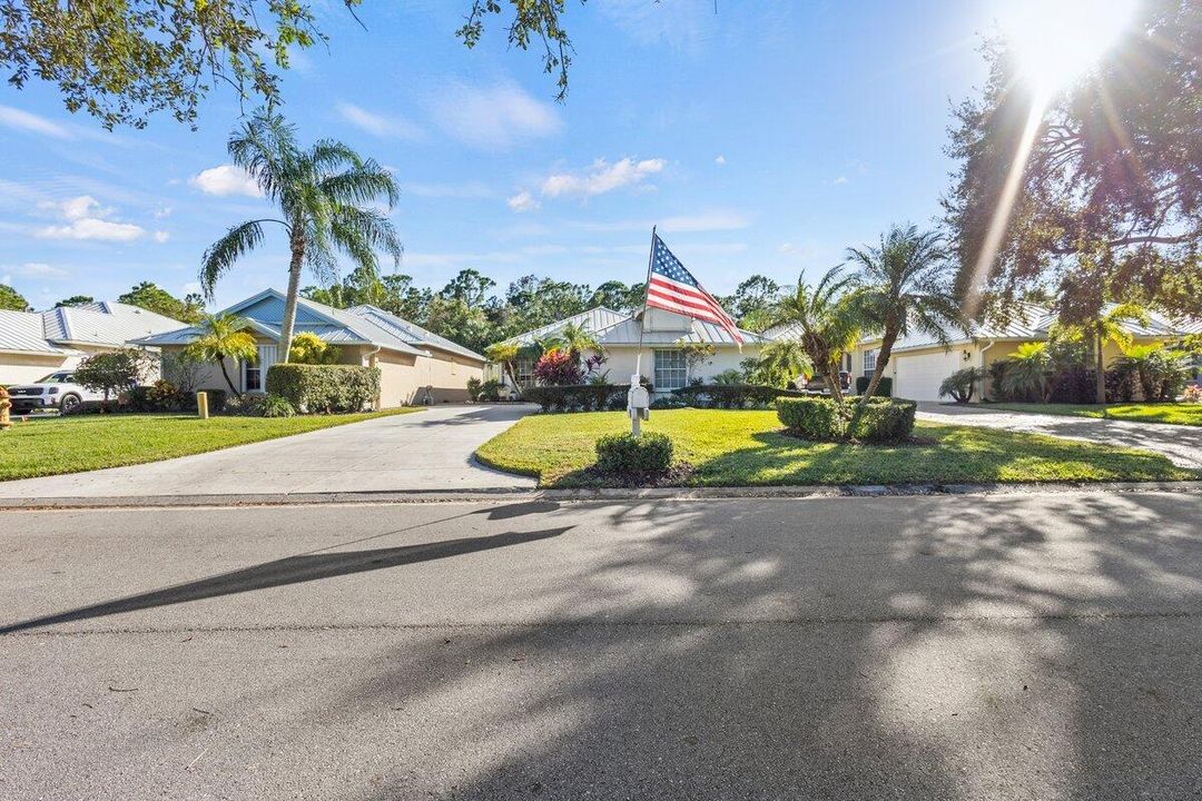 For Sale: $399,000 (3 beds, 2 baths, 1729 Square Feet)