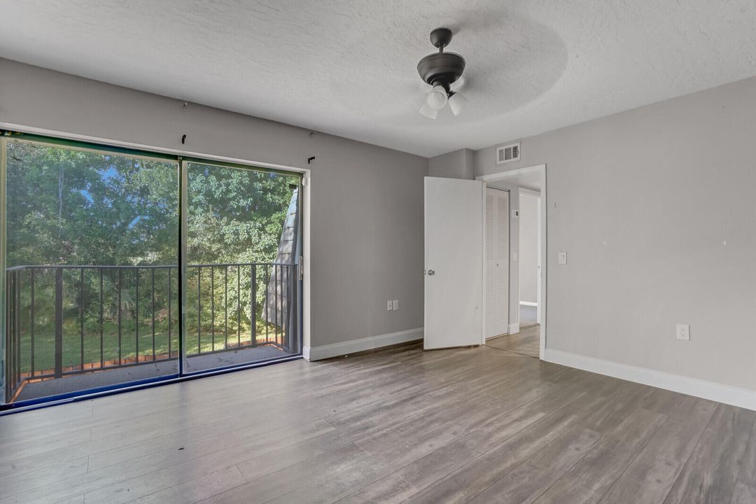 For Sale: $309,900 (2 beds, 2 baths, 1236 Square Feet)