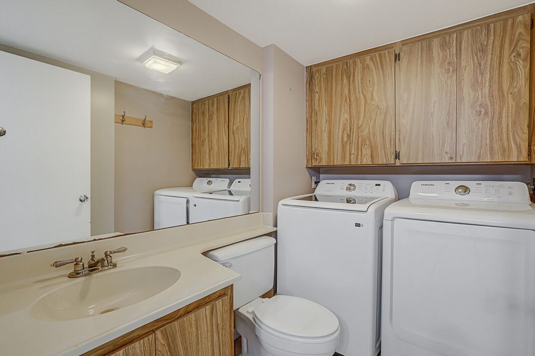 For Sale: $309,900 (2 beds, 2 baths, 1236 Square Feet)