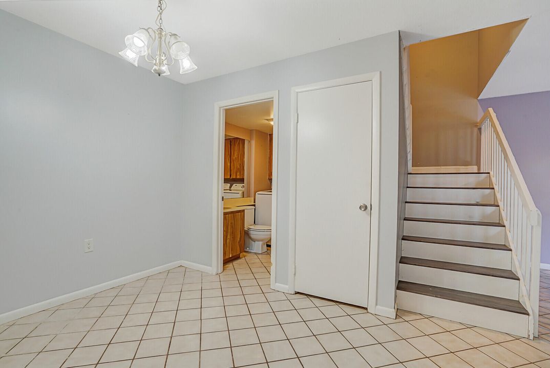 For Sale: $309,900 (2 beds, 2 baths, 1236 Square Feet)