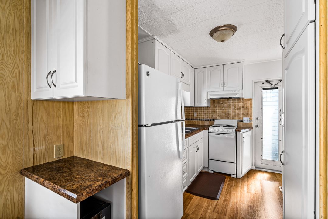 For Sale: $350,000 (1 beds, 1 baths, 520 Square Feet)