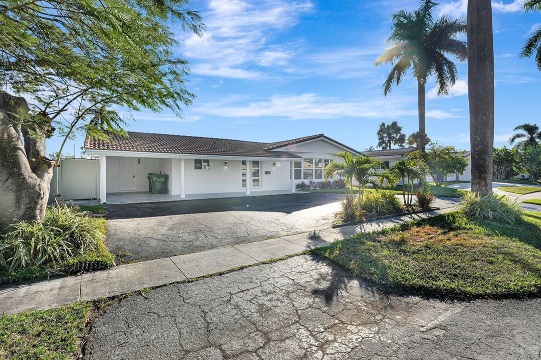 For Sale: $1,250,000 (3 beds, 2 baths, 1907 Square Feet)