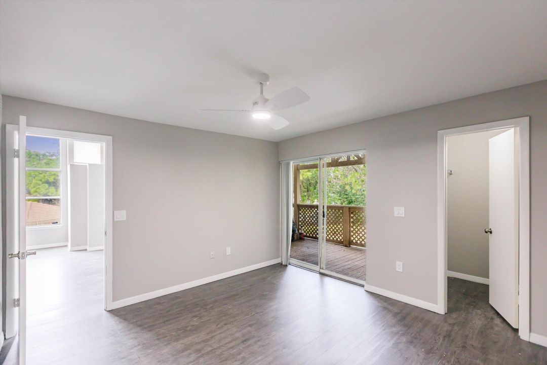 For Sale: $229,000 (2 beds, 2 baths, 904 Square Feet)