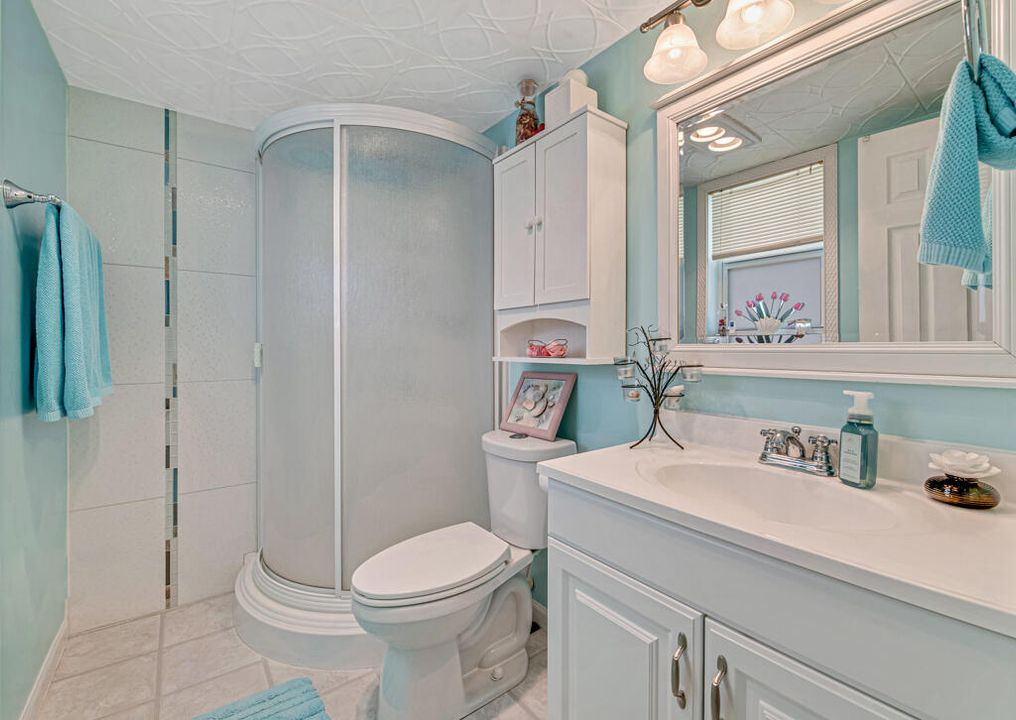 For Sale: $268,000 (2 beds, 2 baths, 1160 Square Feet)