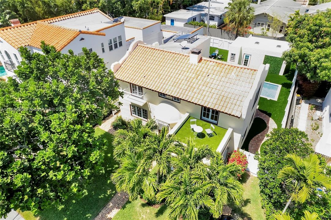 En Venta: $1,495,000 (3 camas, 2 baños, 2104 Pies cuadrados)