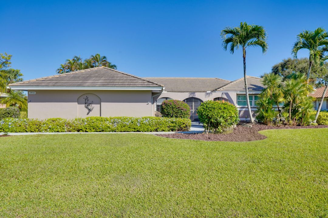 For Sale: $695,000 (3 beds, 2 baths, 1966 Square Feet)