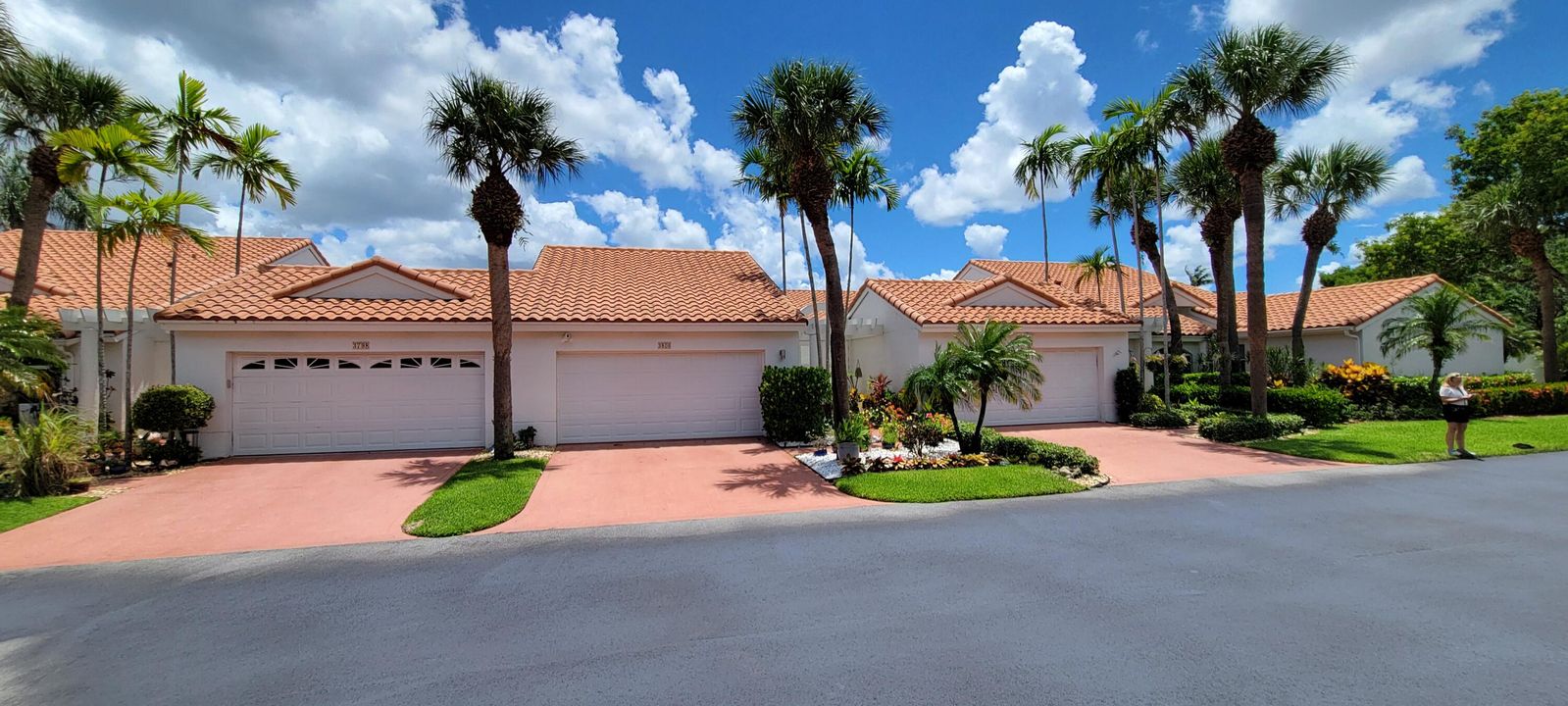 For Sale: $690,000 (3 beds, 2 baths, 1470 Square Feet)