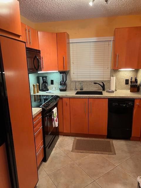 For Sale: $120,000 (1 beds, 1 baths, 703 Square Feet)