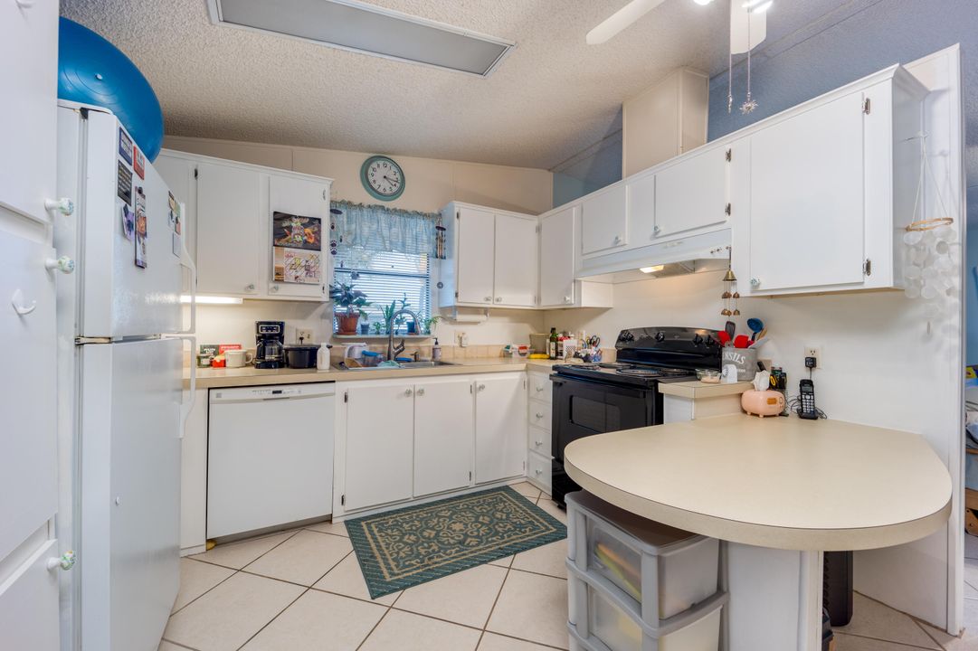 For Sale: $110,000 (2 beds, 2 baths, 1120 Square Feet)