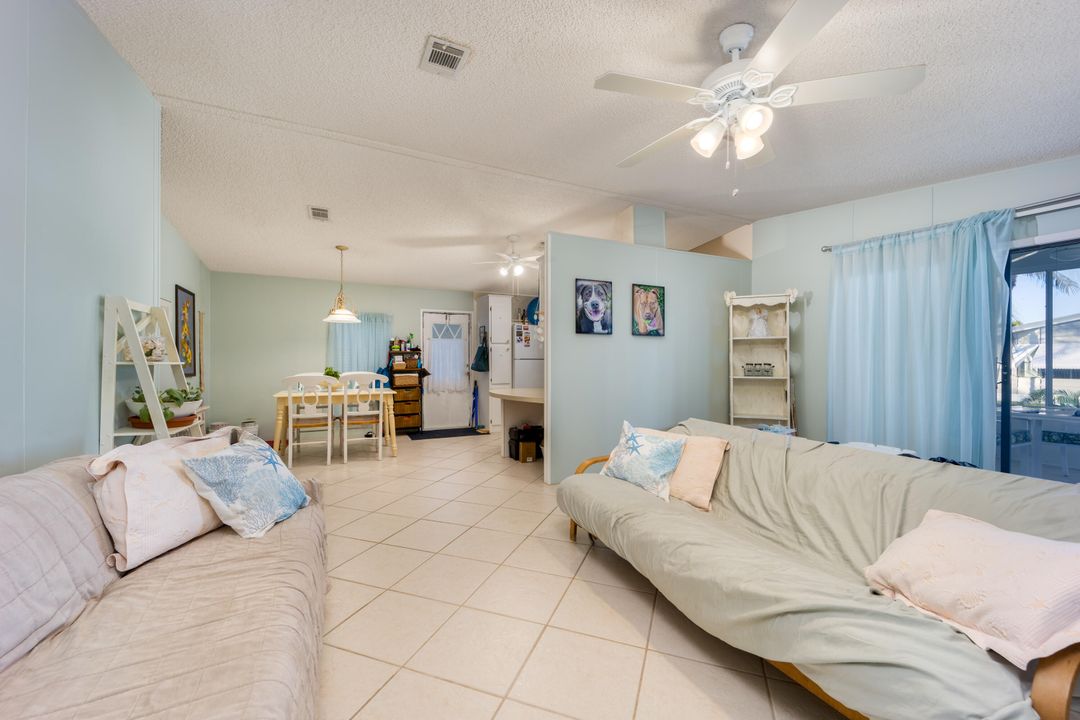 For Sale: $110,000 (2 beds, 2 baths, 1120 Square Feet)