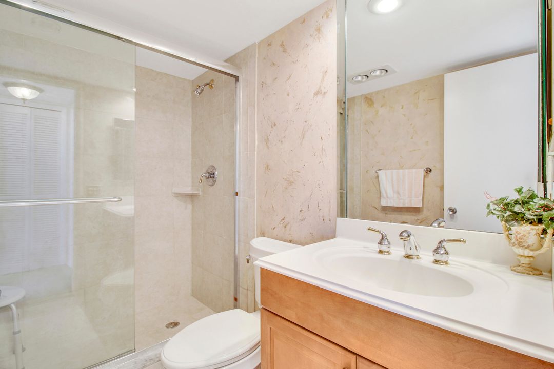 For Sale: $225,000 (2 beds, 2 baths, 1216 Square Feet)