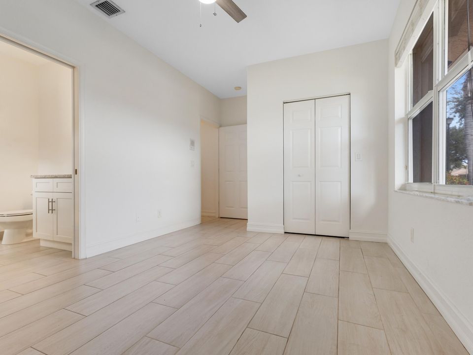 Active With Contract: $3,400 (3 beds, 2 baths, 1632 Square Feet)