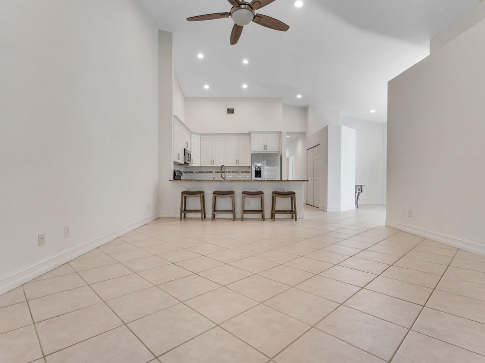 Active With Contract: $3,400 (3 beds, 2 baths, 1632 Square Feet)