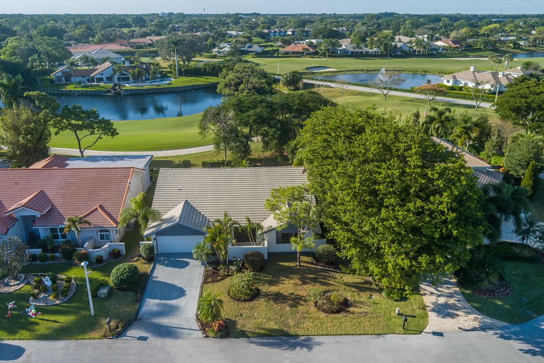 For Sale: $929,000 (3 beds, 2 baths, 2322 Square Feet)