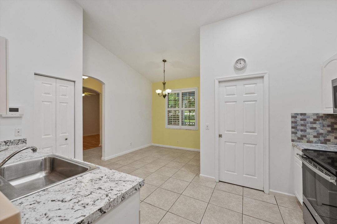 For Sale: $775,000 (3 beds, 2 baths, 1672 Square Feet)