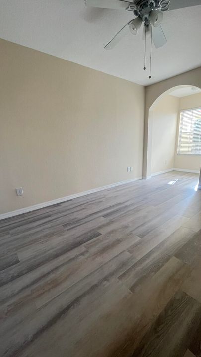 Active With Contract: $1,850 (2 beds, 2 baths, 1151 Square Feet)