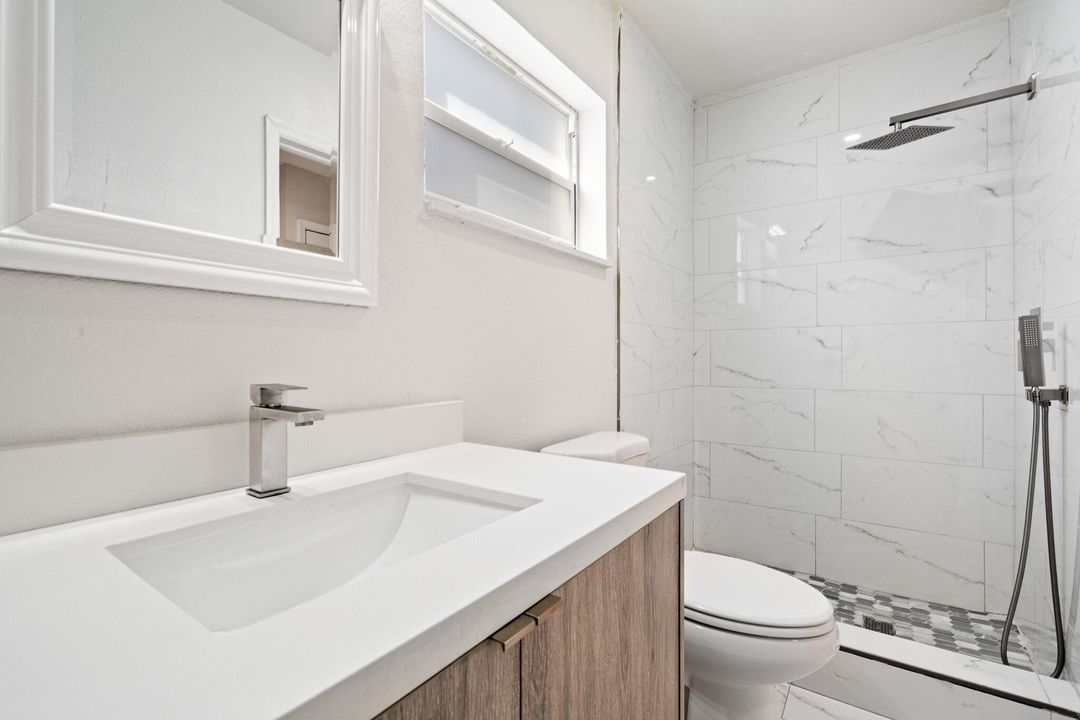 For Sale: $475,000 (2 beds, 2 baths, 1128 Square Feet)