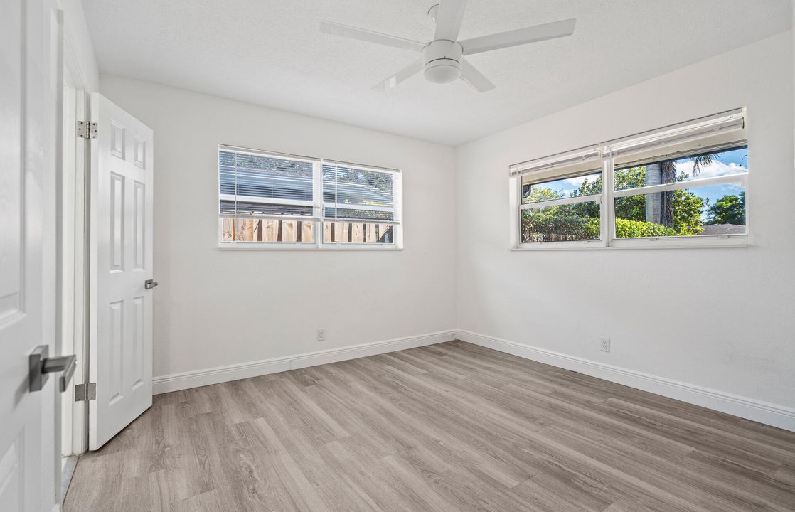 For Sale: $475,000 (2 beds, 2 baths, 1128 Square Feet)