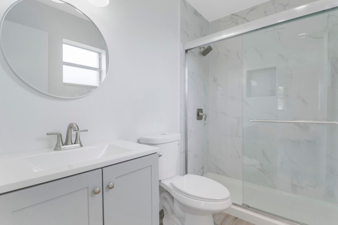 For Sale: $240,000 (2 beds, 2 baths, 854 Square Feet)