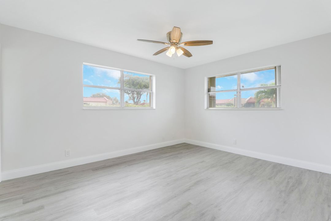 For Sale: $240,000 (2 beds, 2 baths, 854 Square Feet)