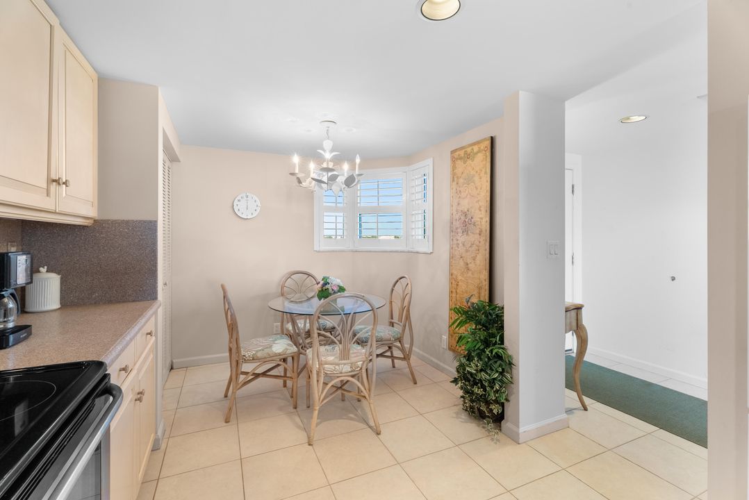 For Sale: $949,000 (2 beds, 2 baths, 1340 Square Feet)