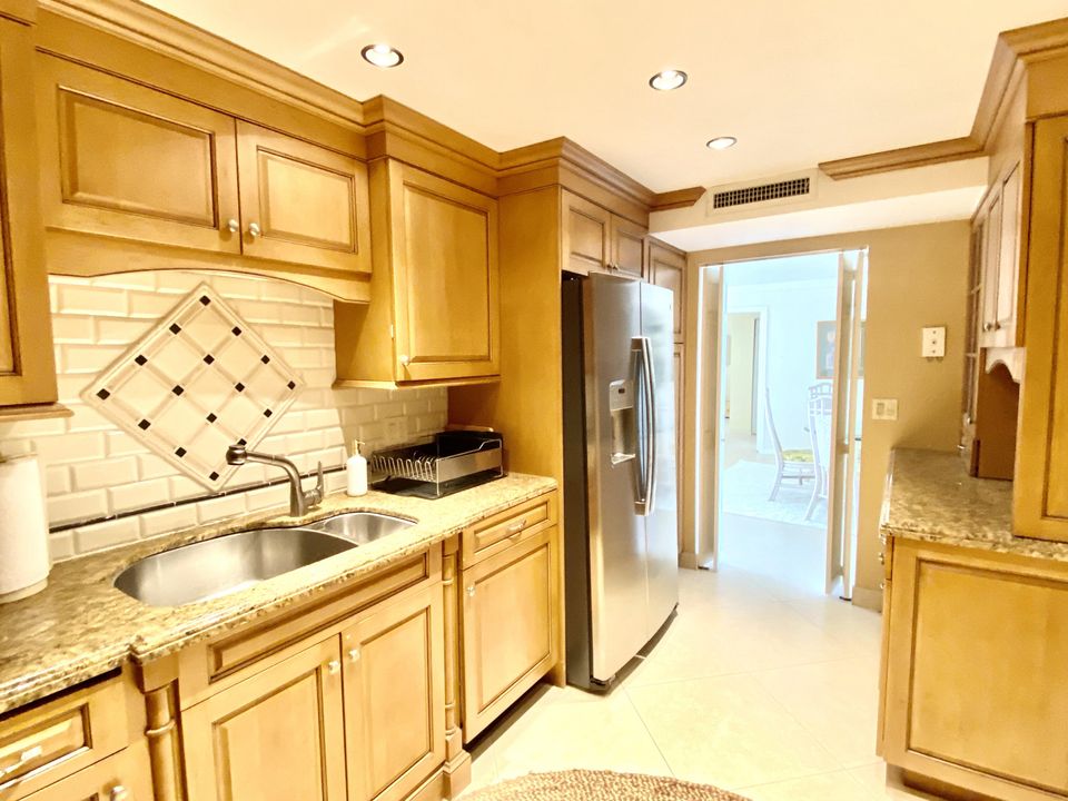 For Sale: $770,000 (2 beds, 2 baths, 1450 Square Feet)