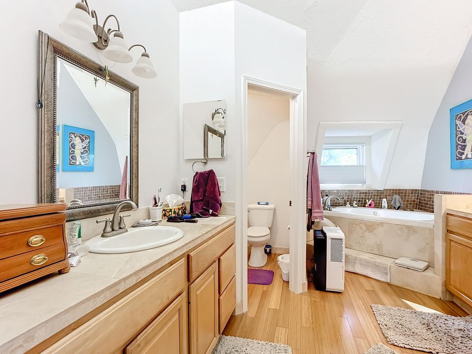 For Sale: $485,000 (3 beds, 2 baths, 1932 Square Feet)