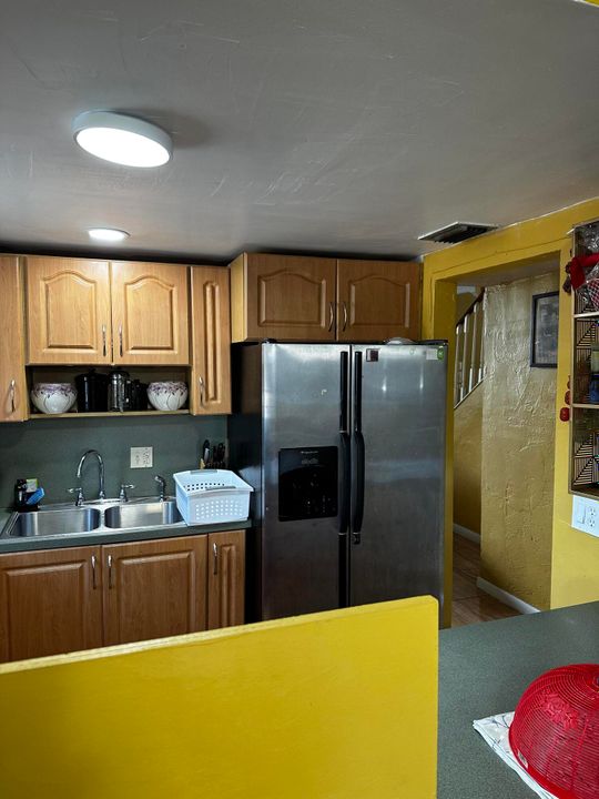 For Sale: $200,000 (2 beds, 2 baths, 1200 Square Feet)