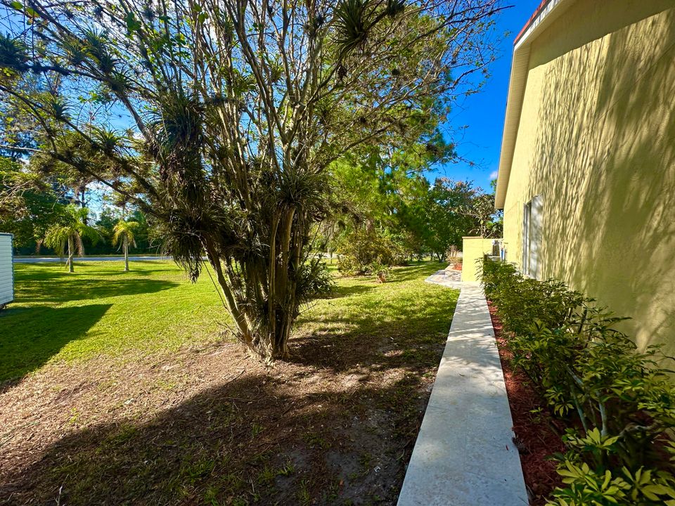 For Sale: $950,000 (3 beds, 2 baths, 2284 Square Feet)