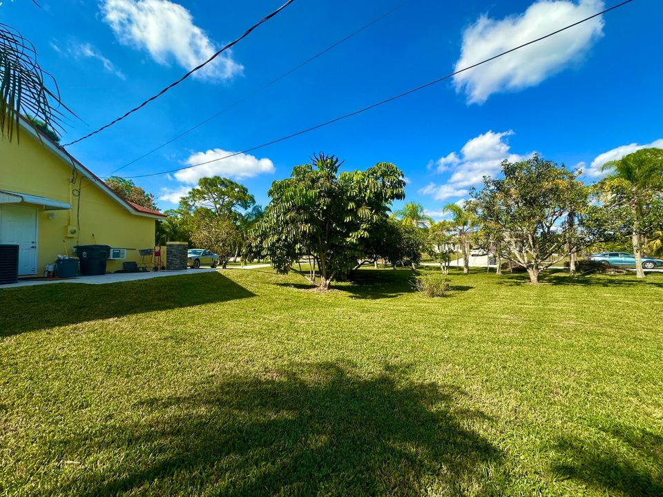 For Sale: $950,000 (3 beds, 2 baths, 2284 Square Feet)