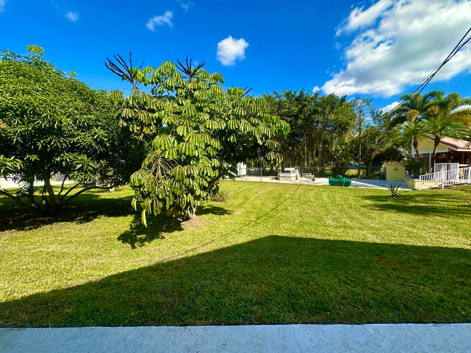 For Sale: $950,000 (3 beds, 2 baths, 2284 Square Feet)