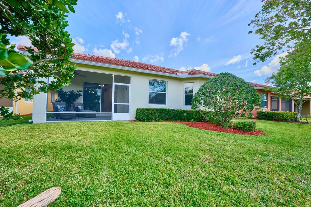 For Sale: $428,000 (3 beds, 2 baths, 1898 Square Feet)