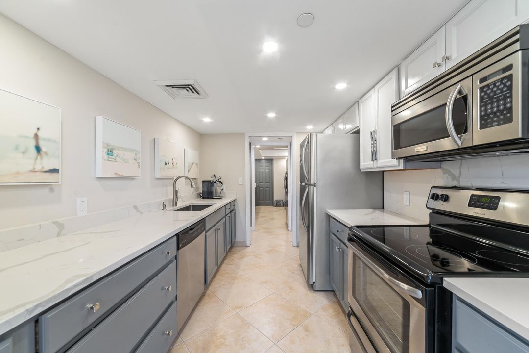 For Sale: $799,000 (2 beds, 2 baths, 1500 Square Feet)