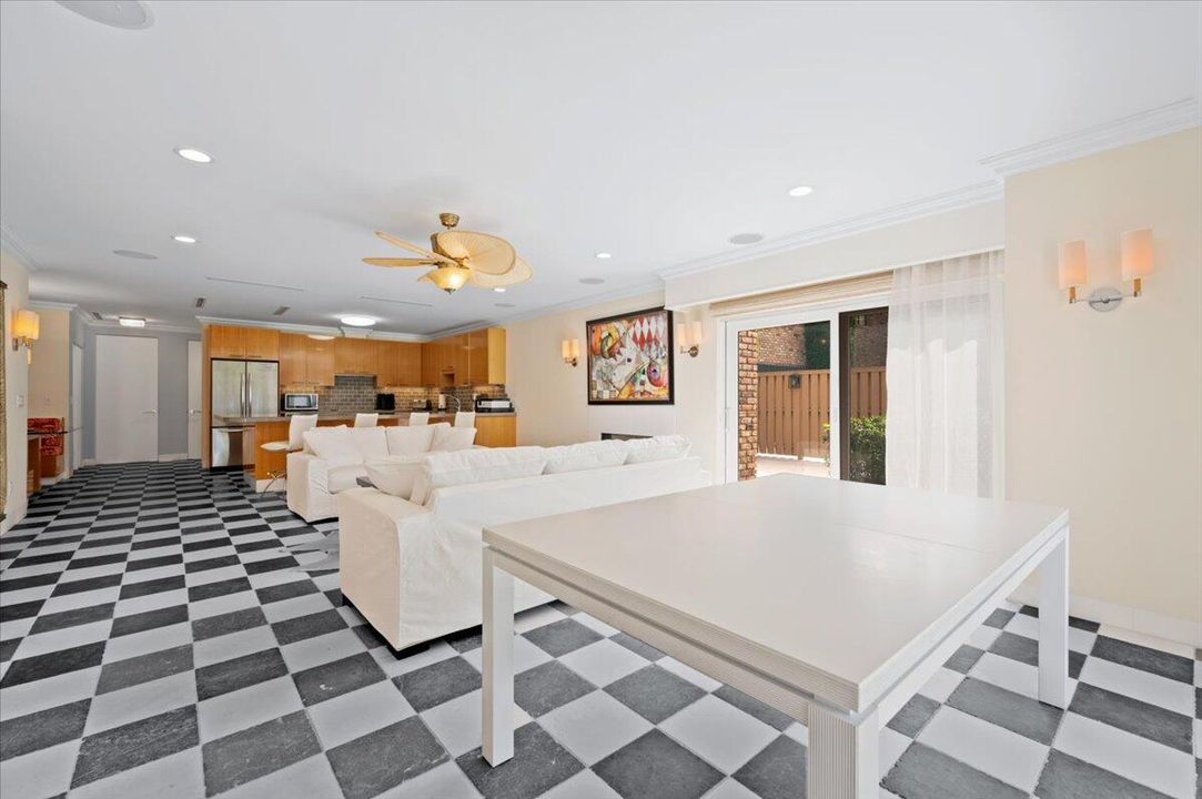 For Sale: $799,000 (2 beds, 2 baths, 1923 Square Feet)