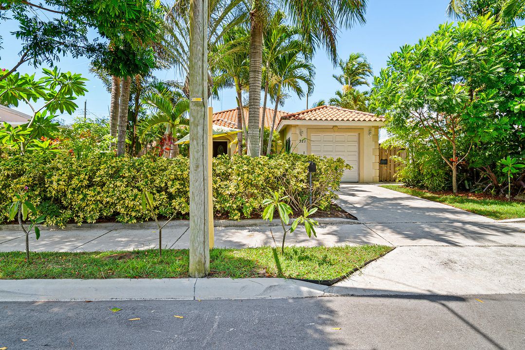 For Sale: $650,000 (3 beds, 2 baths, 1330 Square Feet)