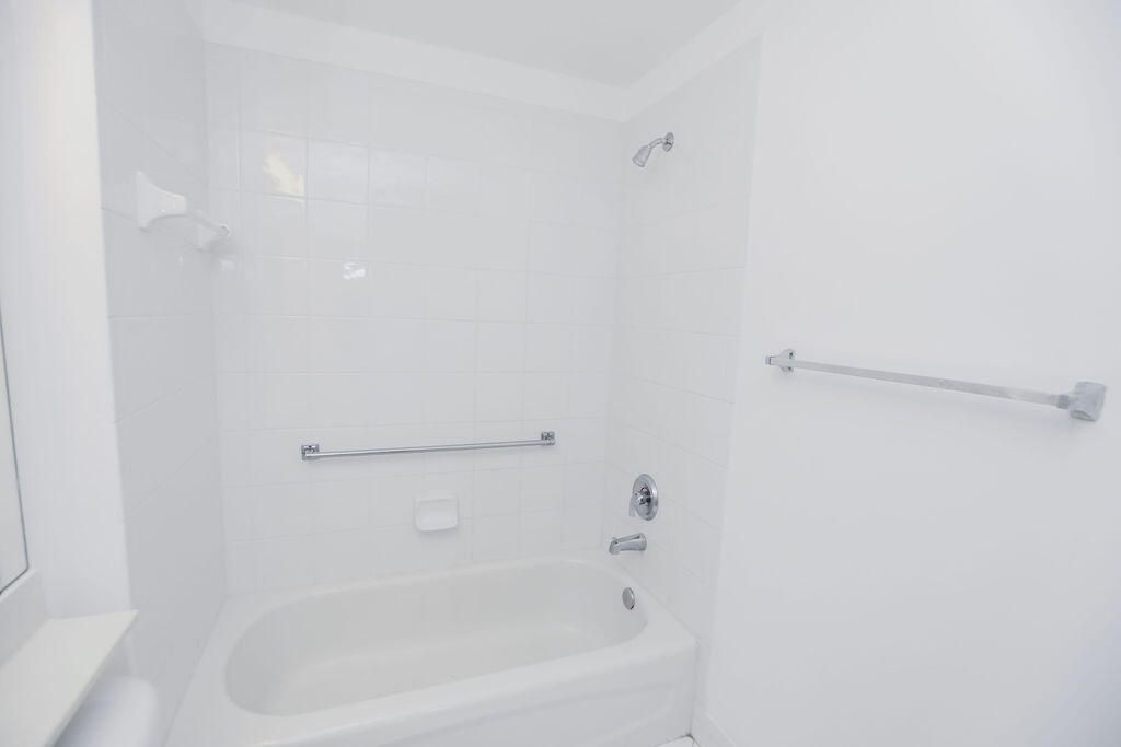 For Sale: $189,999 (2 beds, 2 baths, 1229 Square Feet)