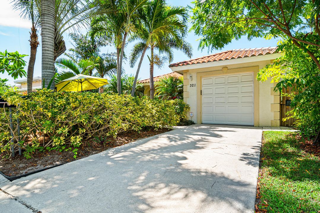 For Sale: $650,000 (3 beds, 2 baths, 1330 Square Feet)