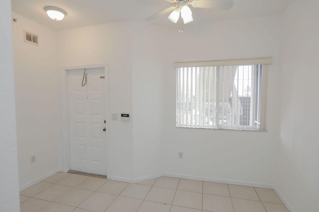 For Sale: $189,999 (2 beds, 2 baths, 1229 Square Feet)