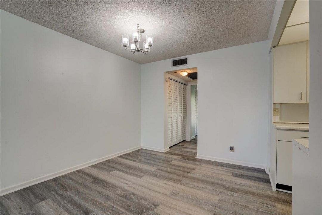 For Sale: $109,770 (1 beds, 1 baths, 738 Square Feet)