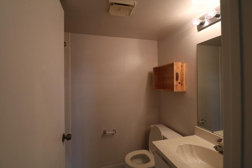 For Sale: $180,000 (2 beds, 2 baths, 1360 Square Feet)