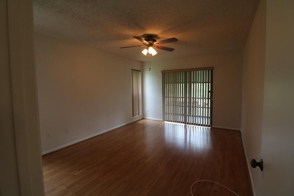 For Sale: $180,000 (2 beds, 2 baths, 1360 Square Feet)