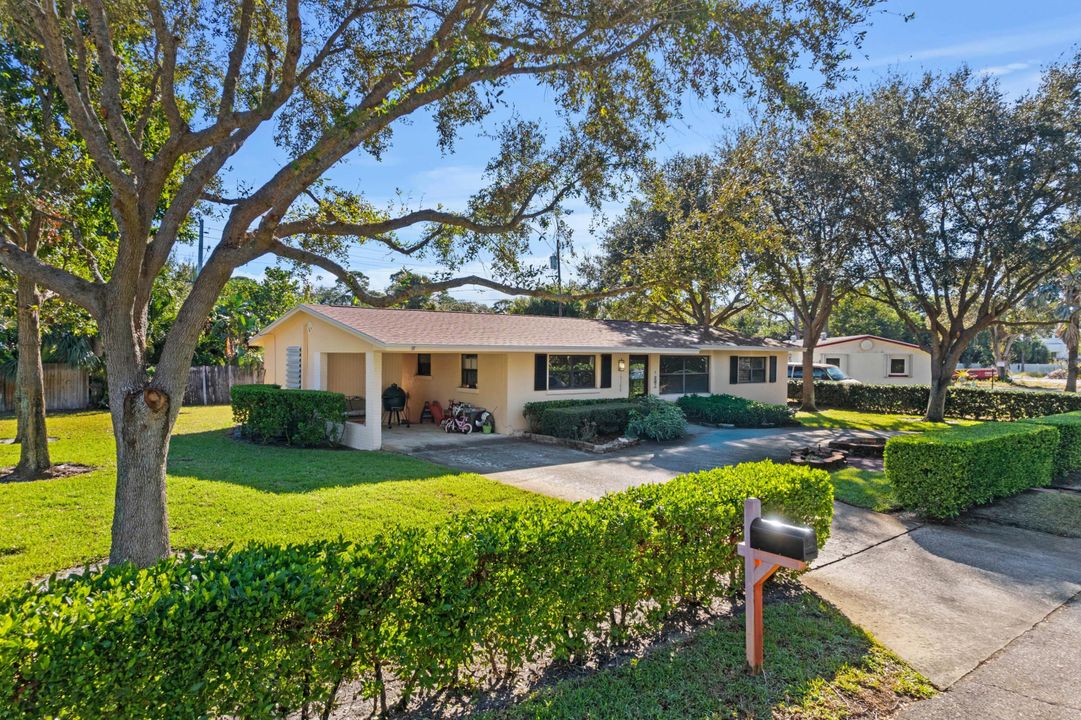 Active With Contract: $625,000 (3 beds, 2 baths, 1410 Square Feet)