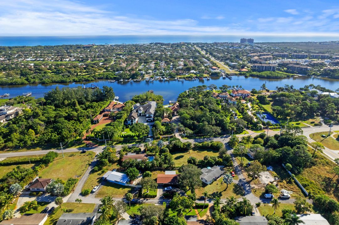 Active With Contract: $625,000 (3 beds, 2 baths, 1410 Square Feet)