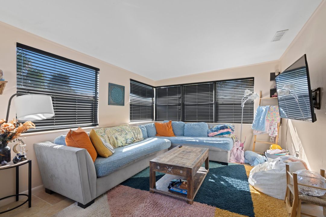 Active With Contract: $625,000 (3 beds, 2 baths, 1410 Square Feet)