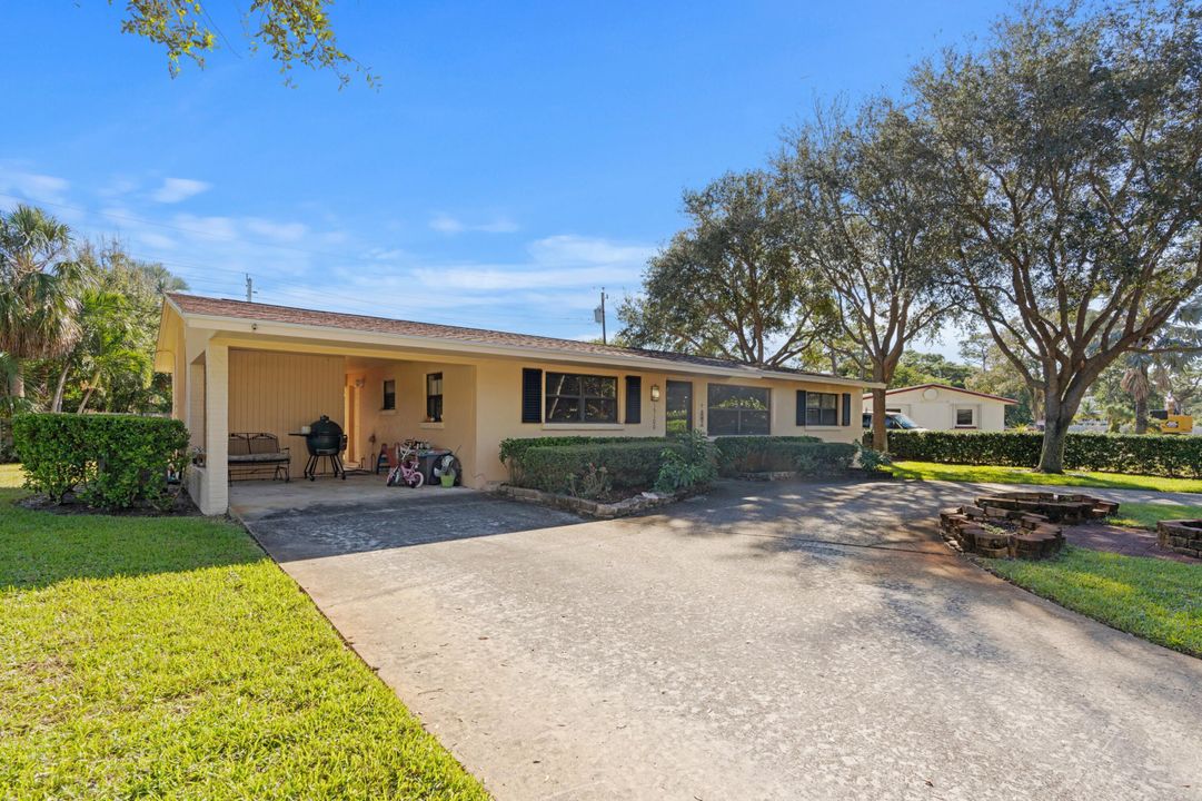 Active With Contract: $625,000 (3 beds, 2 baths, 1410 Square Feet)