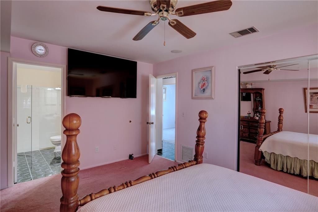 For Sale: $370,000 (4 beds, 2 baths, 2412 Square Feet)